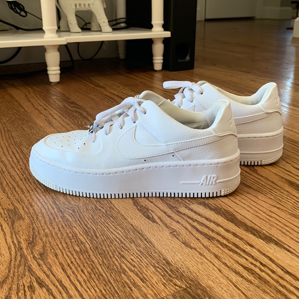 Nike Air Force 1 Sage Low